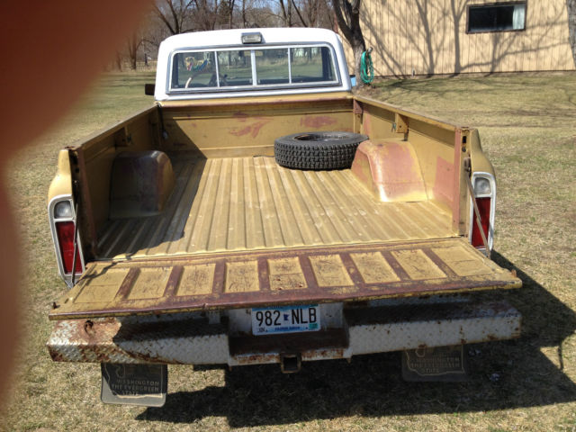 1970 Medium gold and white GMC Sierra 2500