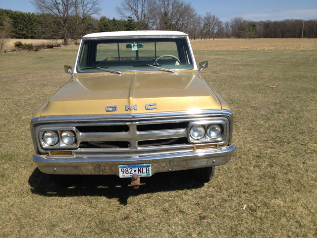1970 Medium gold and white GMC Sierra 2500
