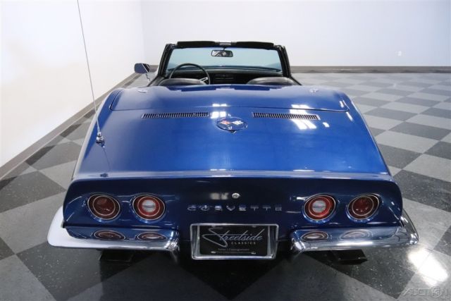 1972 Blue Chevrolet Corvette