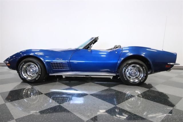 1972 Blue Chevrolet Corvette