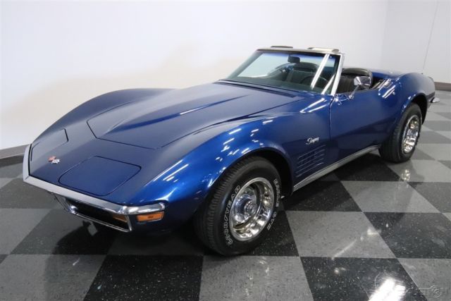 1972 Blue Chevrolet Corvette