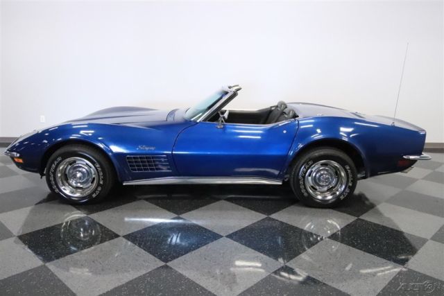 1972 Blue Chevrolet Corvette