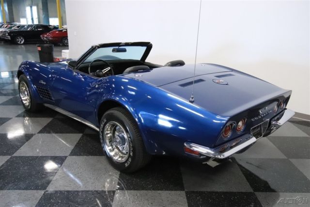 1972 Blue Chevrolet Corvette
