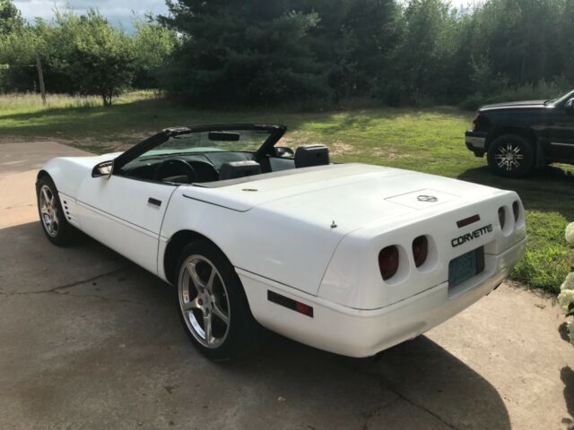 1991 White Chevrolet Corvette Convertible