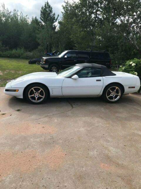 1991 White Chevrolet Corvette Convertible