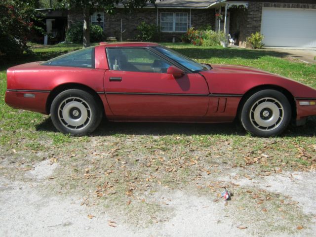 1986 Burgundy Chevrolet Corvette Coupe