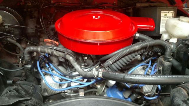 1986 Red Land Rover Defender SUV