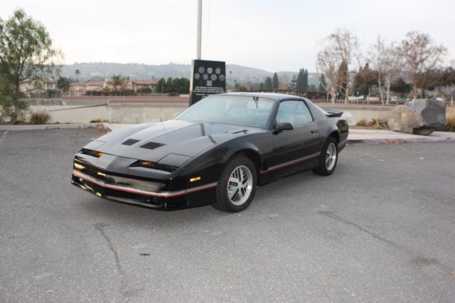 1986 Black Pontiac Firebird