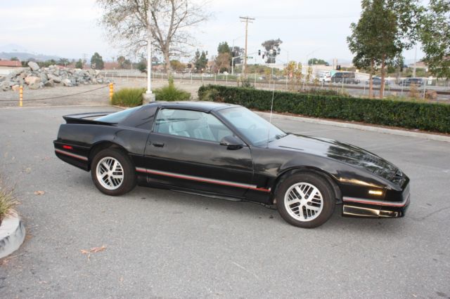 1986 Black Pontiac Firebird