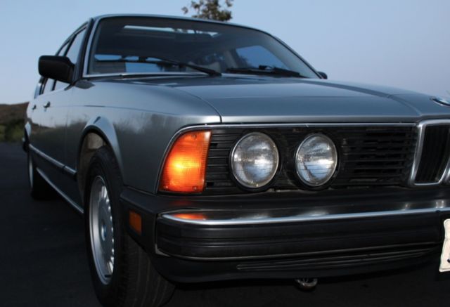 1986 Polaris 7052 BMW 7-Series 4 Door Luxury Sedan