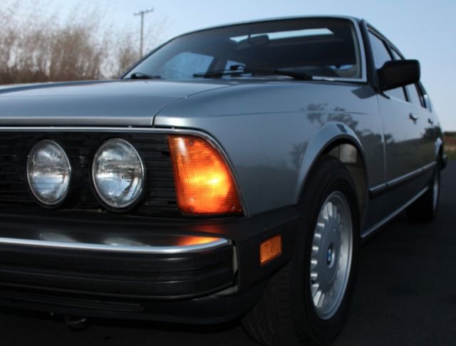 1986 Polaris 7052 BMW 7-Series 4 Door Luxury Sedan