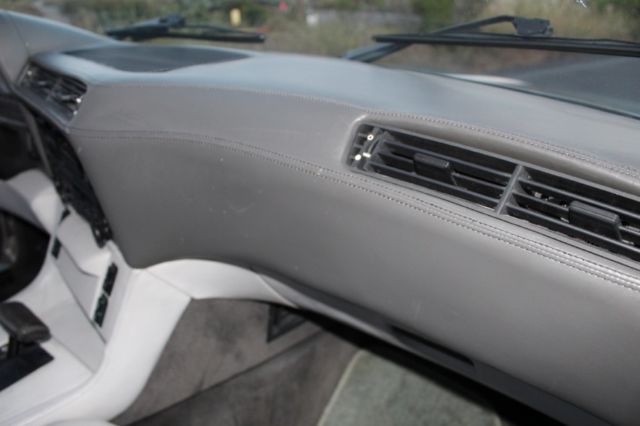 1986 Polaris 7052 BMW 7-Series 4 Door Luxury Sedan