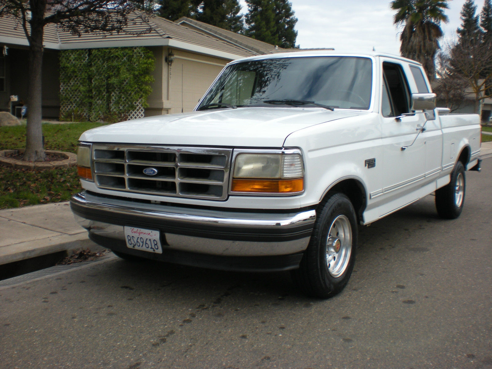 1994 White Ford F-150 Extended Cab Pickup