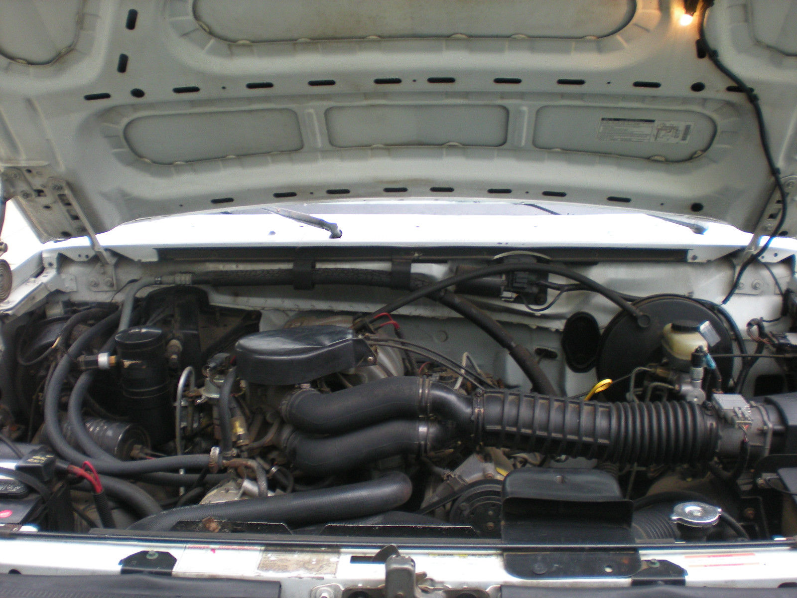 1994 White Ford F-150 Extended Cab Pickup