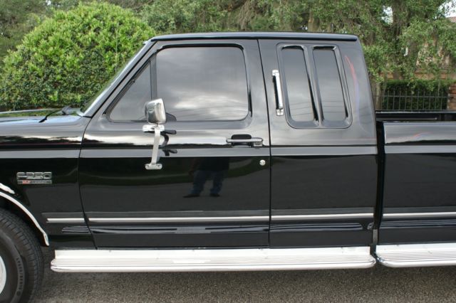 1988 Black Ford F-250 Extended Cab Pickup