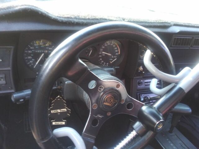 1989 White Chevrolet Camaro Coupe