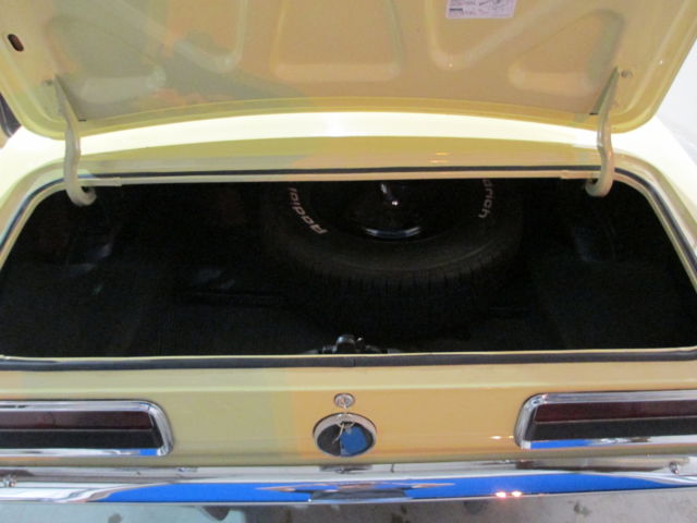 1967 Butternut yellow Chevrolet Camaro Coupe