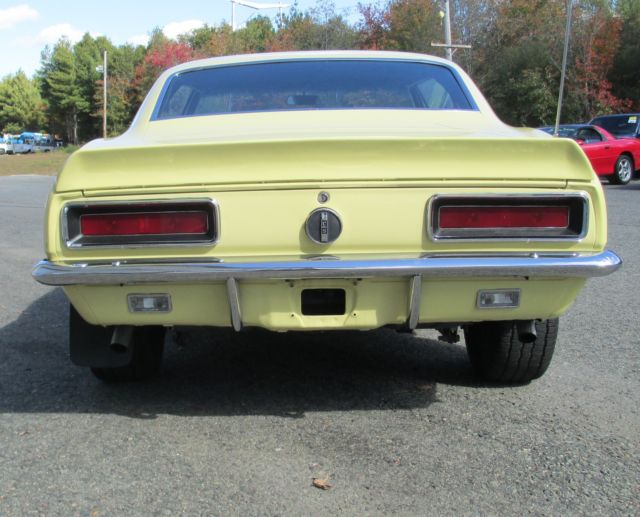 1967 Butternut yellow Chevrolet Camaro Coupe
