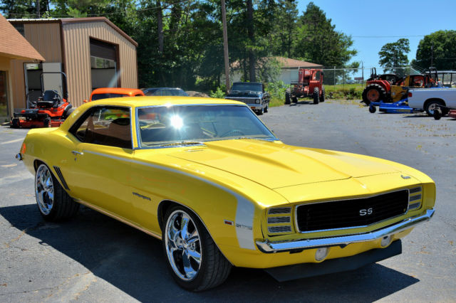 1969 YELLOW Chevrolet Camaro Coupe