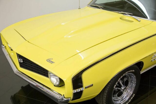 1969 Yellow Chevrolet Camaro Sport Coupe SS396 Tribute --