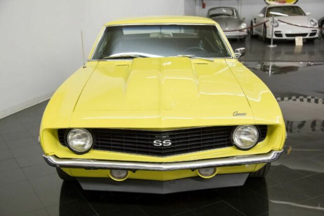 1969 Yellow Chevrolet Camaro Sport Coupe SS396 Tribute --