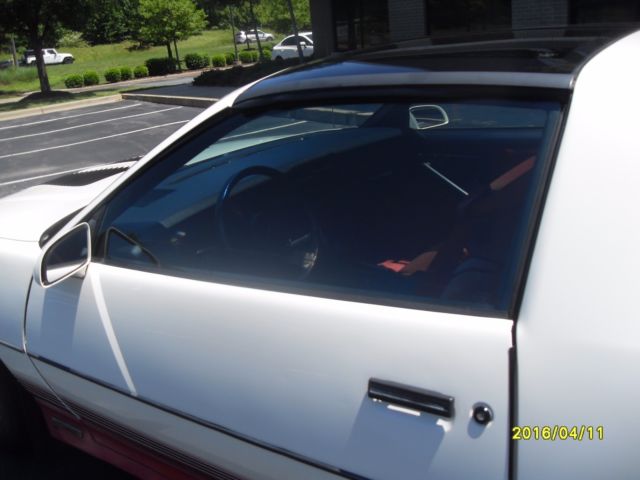 1985 White Chevrolet Camaro Coupe