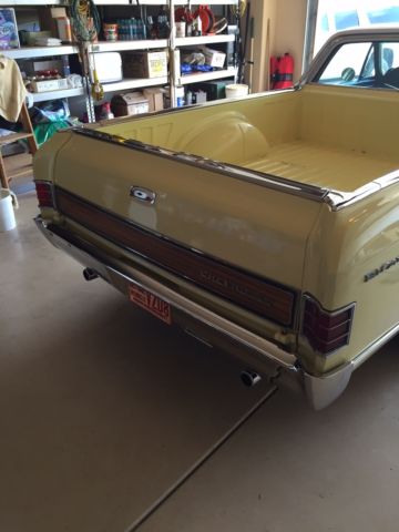 1967 Butternut yellow Chevrolet El Camino Pick up