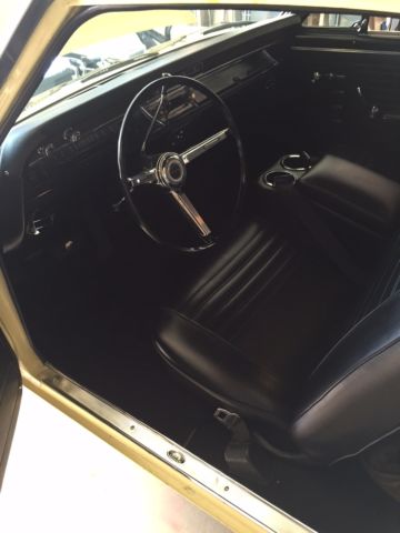 1967 Butternut yellow Chevrolet El Camino Pick up