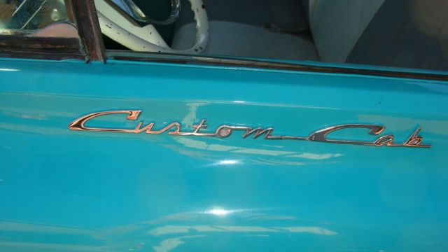 1959 blue/white Ford F-250 Standard Cab Pickup