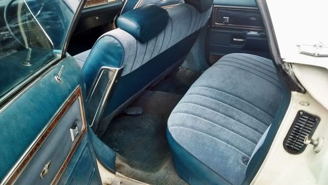 1972 White Chevrolet Capriceold Sport Sedan