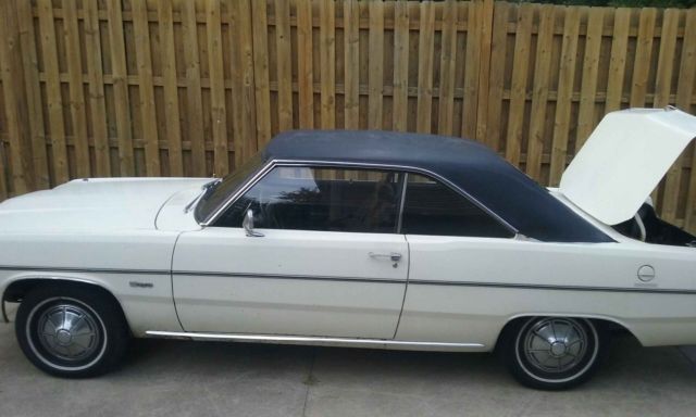 1975 White Plymouth Valiant Coupe