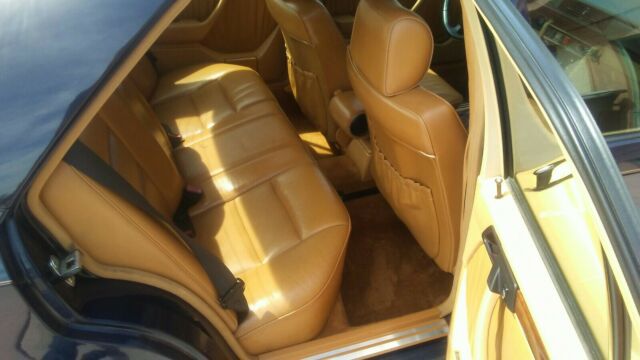 1992 Blue Mercedes-Benz E-Class Sedan