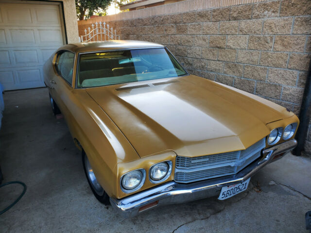 1970 Gold Chevrolet Chevelle Coupe