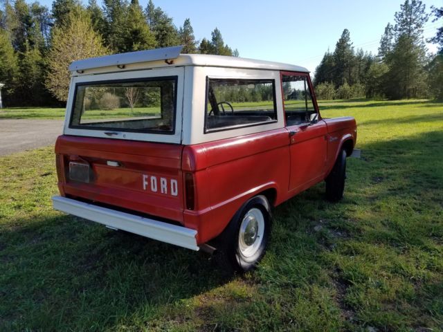1966 Red/White Ford Bronco U15