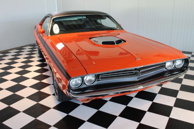 1971 Hemi orange Dodge Challenger Coupe