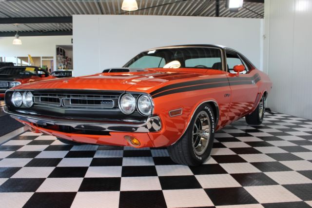 1971 Hemi orange Dodge Challenger Coupe