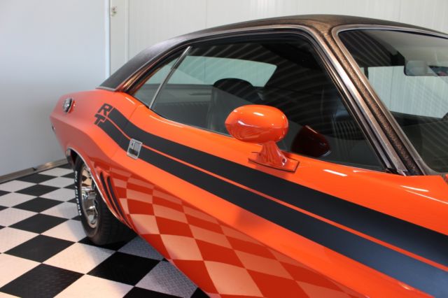 1971 Hemi orange Dodge Challenger Coupe