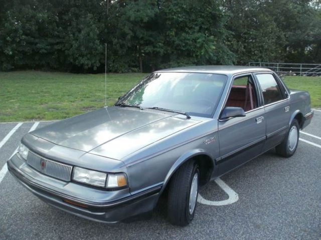 19900000 Gray Oldsmobile Other Sedan