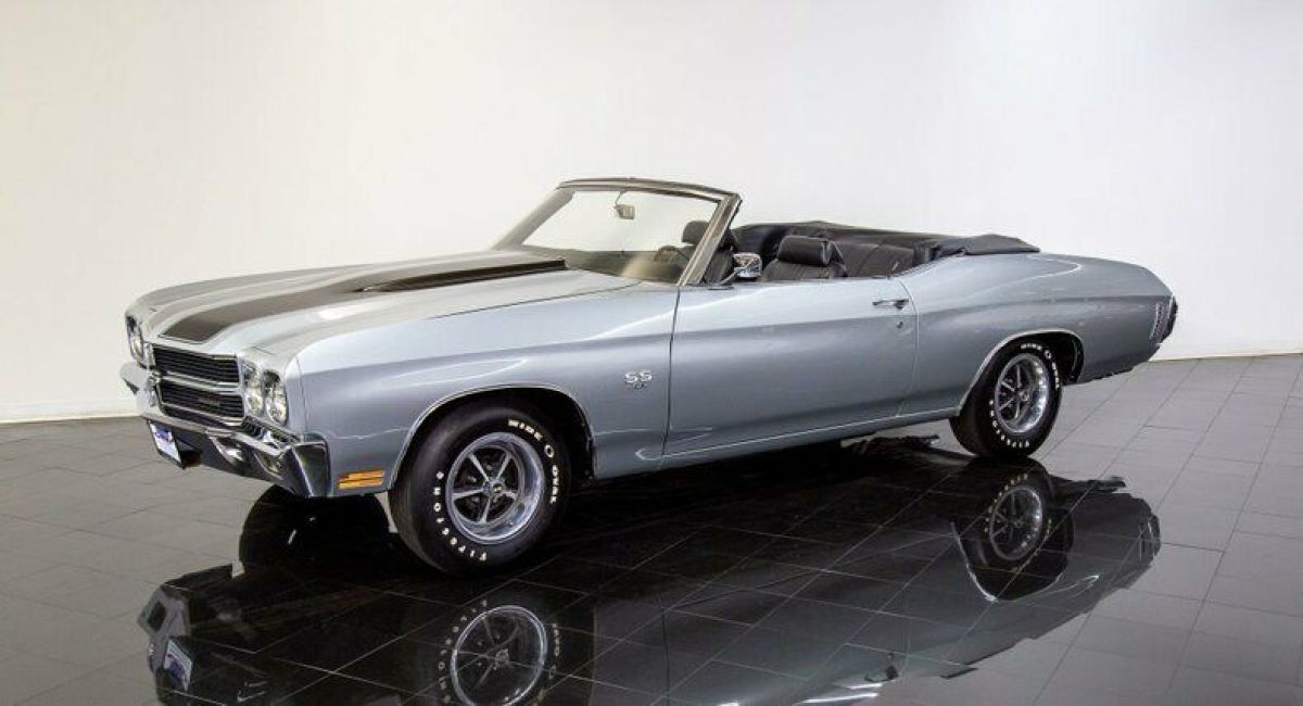 1970 Silver Chevrolet Chevelle --