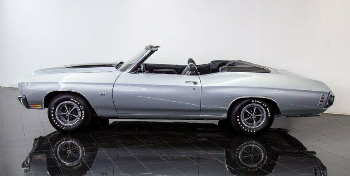 1970 Silver Chevrolet Chevelle --