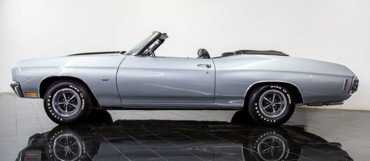1970 Silver Chevrolet Chevelle --