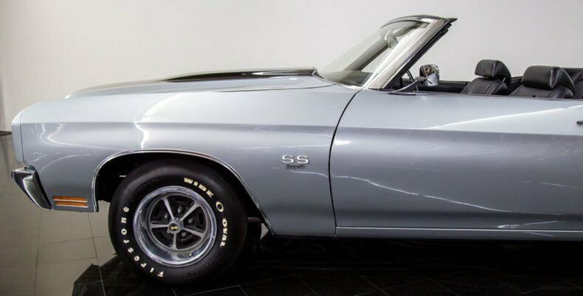 1970 Silver Chevrolet Chevelle --