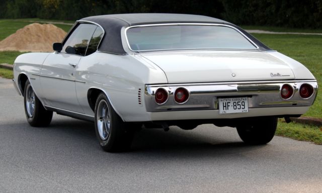 1972 White Chevrolet Chevelle Coupe