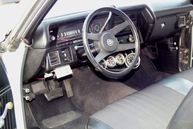 1972 White Chevrolet Chevelle Coupe