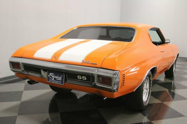 1970 Orange Chevrolet Chevelle Coupe