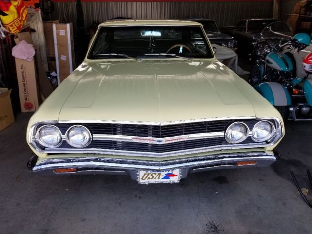 1965 Yellow Chevrolet Chevelle Coupe