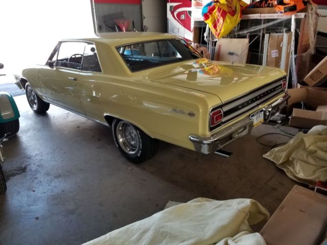 1965 Yellow Chevrolet Chevelle Coupe