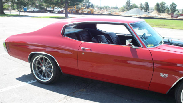 1970 Red Chevrolet Chevelle Coupe
