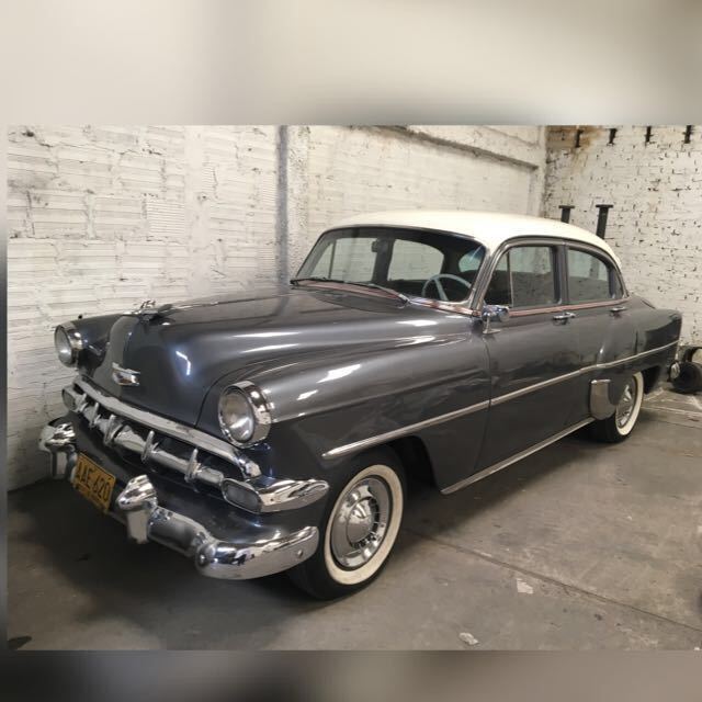 1954 Gris plateado Chevrolet Bel Air/150/210