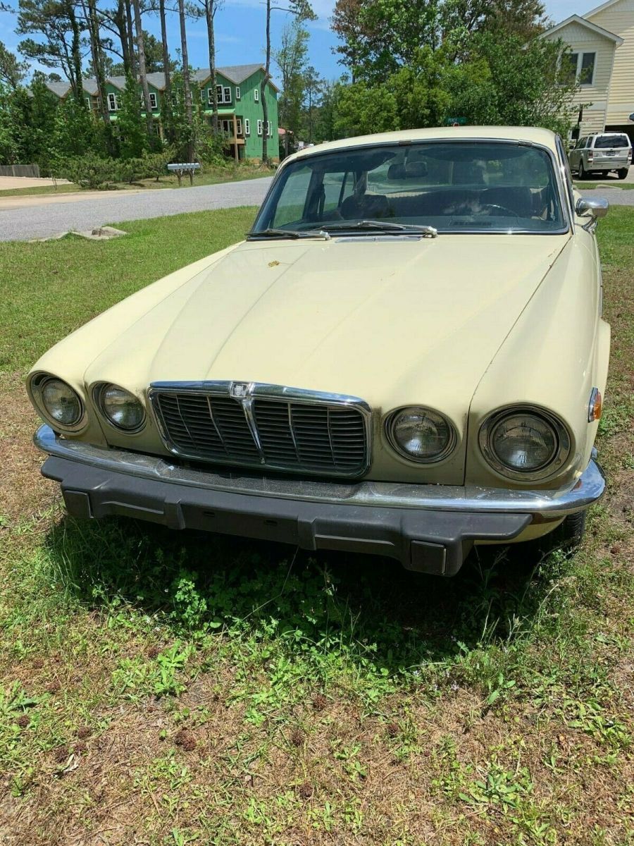 1974 Jaguar XJ6 Coupe